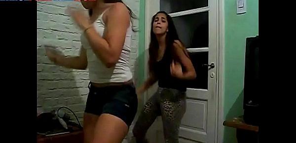  teen mexican sluts dancing in their bed in yoga pants